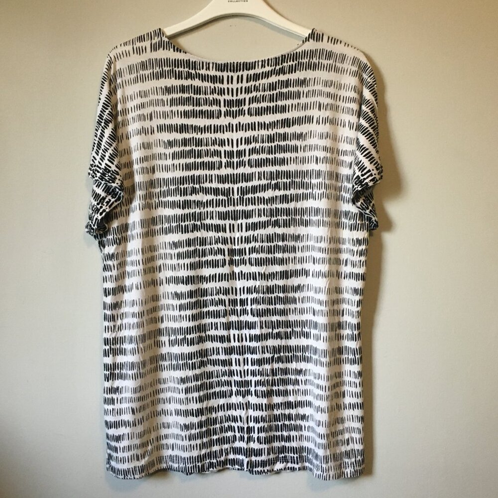Olsen Europe Rhinestone Viscose Tally Graphic Tee Black White L/14 - Picture 2 of 16